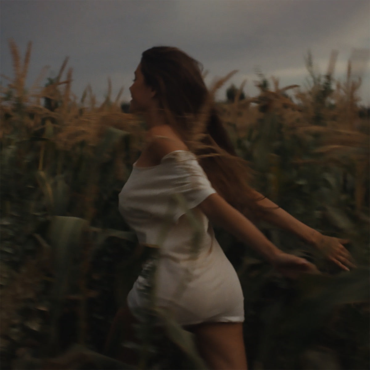 Madison Beer — Silence Between Songs, vinyl LP album cover
